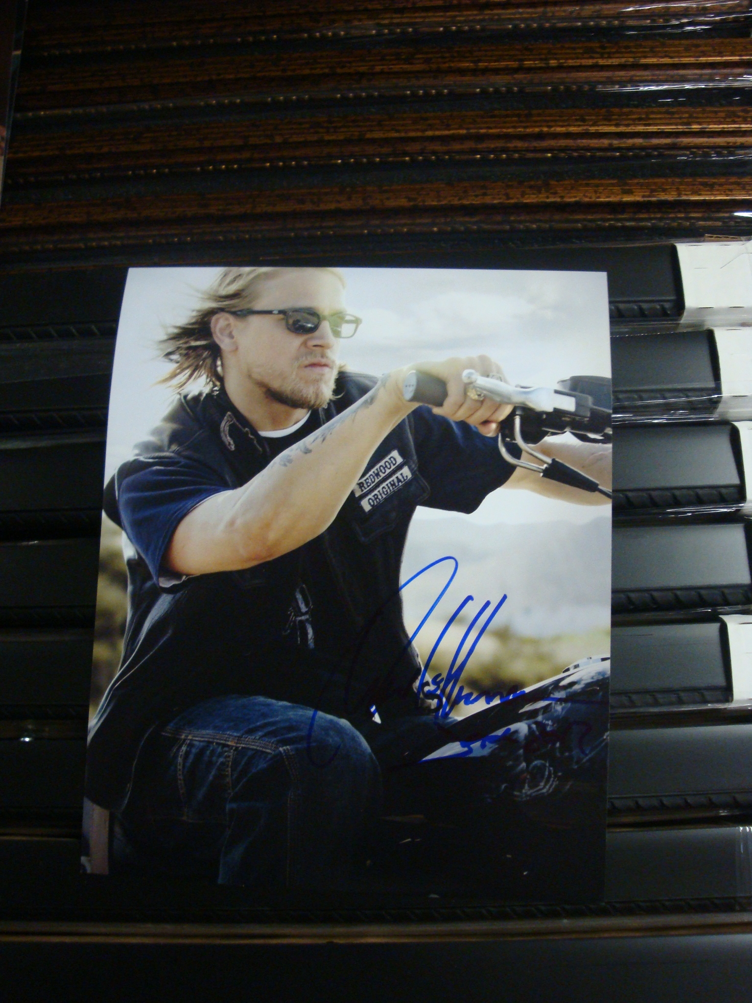 Charlie Hunnam Sons Of Anarchy Signed